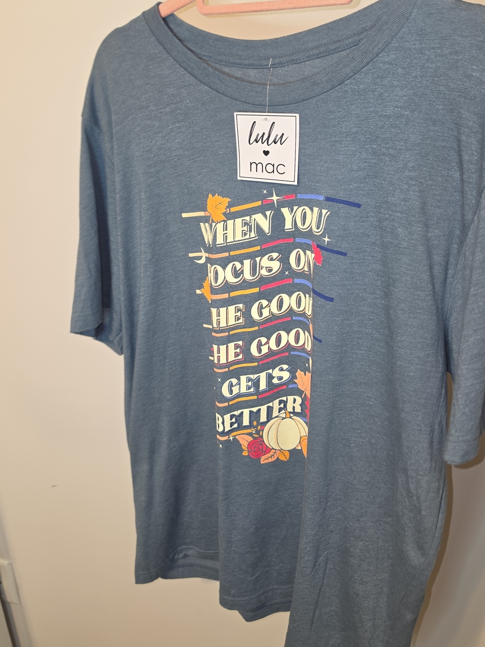 Lulu + Mac Women's Short Sleeve Graphic Tee in Heather Blue